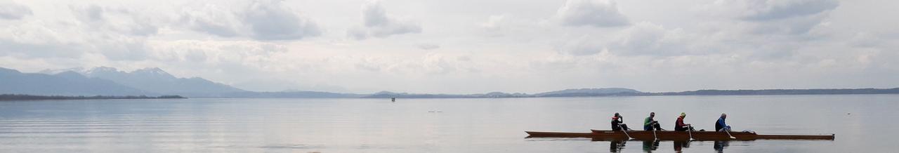 Spiegelglatter See